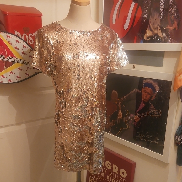 Forever 21 Dresses & Skirts - Forever 21 Gold Sequin Mini Dress